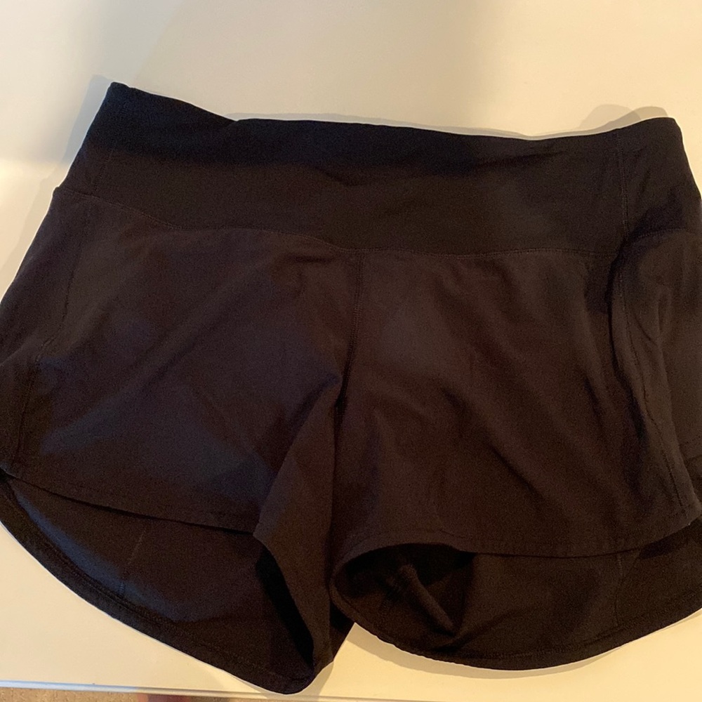 Lululemon Speed Up Mid-Rise Lined Short - size 8 TALL
